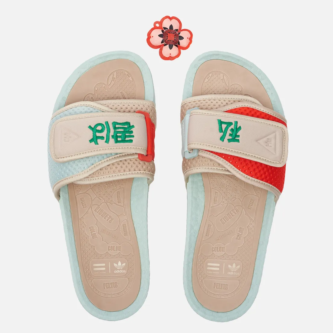 adidas Originals Сланцы x Pharrell Williams x Nigo Chancletas