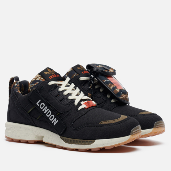 Мужские кроссовки adidas Originals x Out There ZX 8000 Core Black/Collegiate Orange/Gum