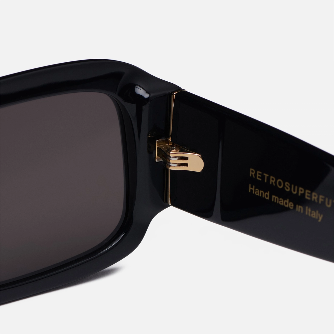 RETROSUPERFUTURE Солнцезащитные очки Etrusco