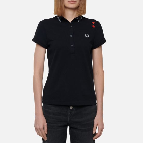 Женское поло Fred Perry x Amy Winehouse Embroidered Love Hearts Black
