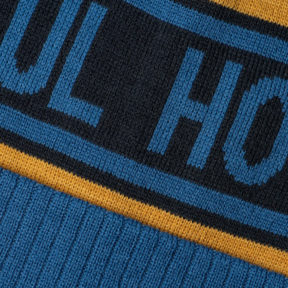Peaceful Hooligan Шапка Signature Pompom