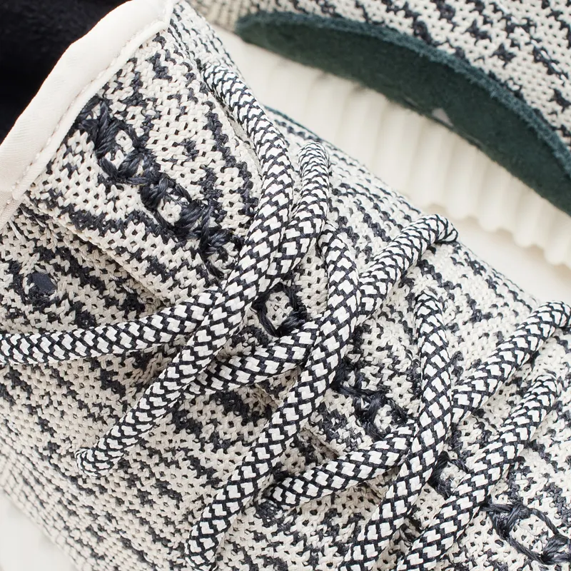 adidas Originals Кроссовки YEEZY 350 Boost