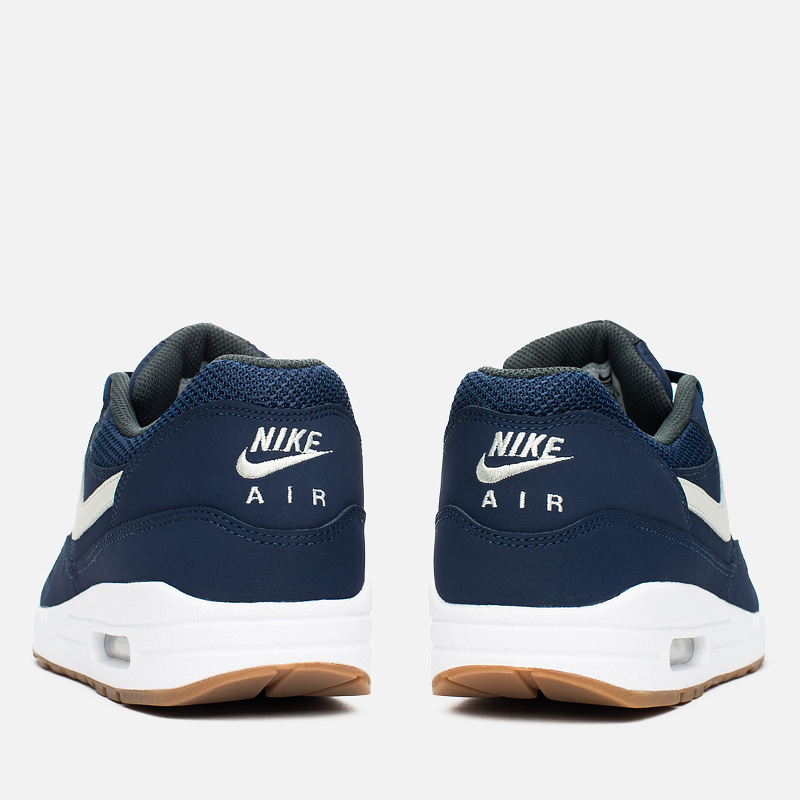 Nike air max navy white best sale