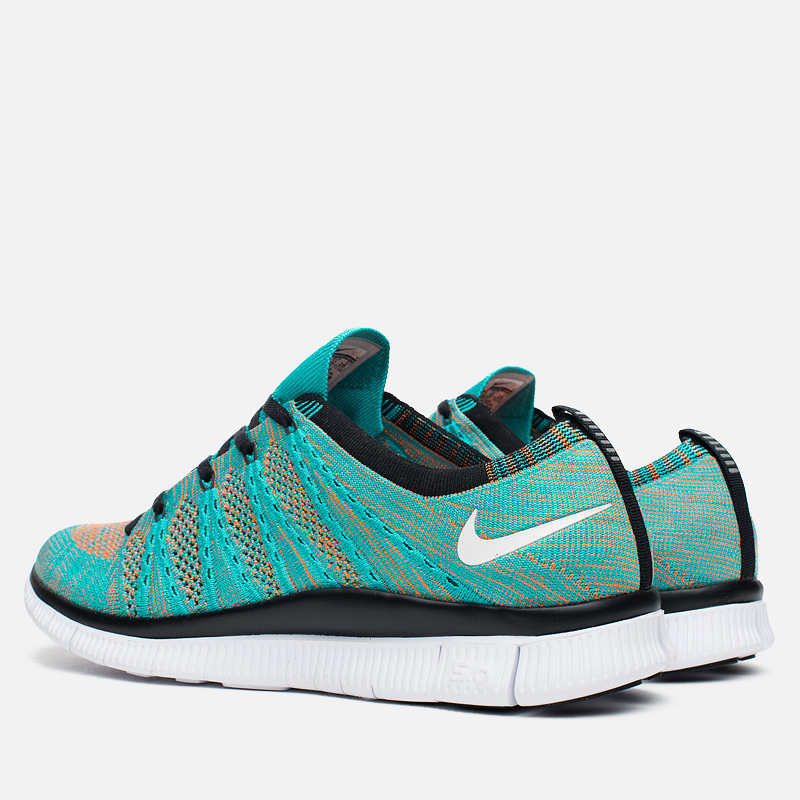 Free Flyknit NSW