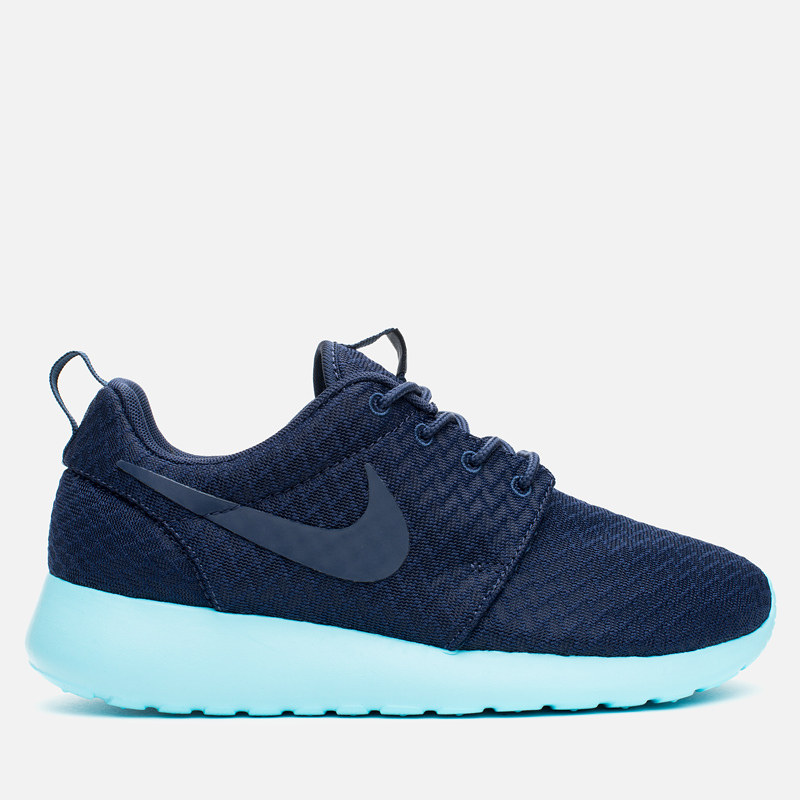 navy roshe one