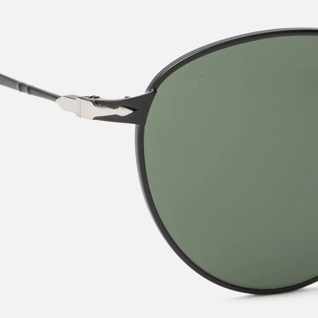 Persol Солнцезащитные очки PO2445S Metal Capsule