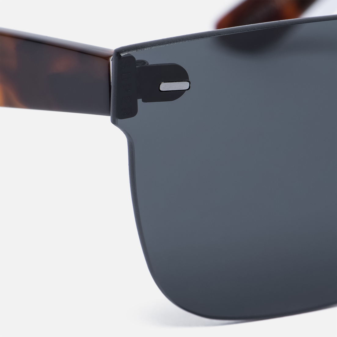 RETROSUPERFUTURE Солнцезащитные очки Tuttolente Screen Flat Top