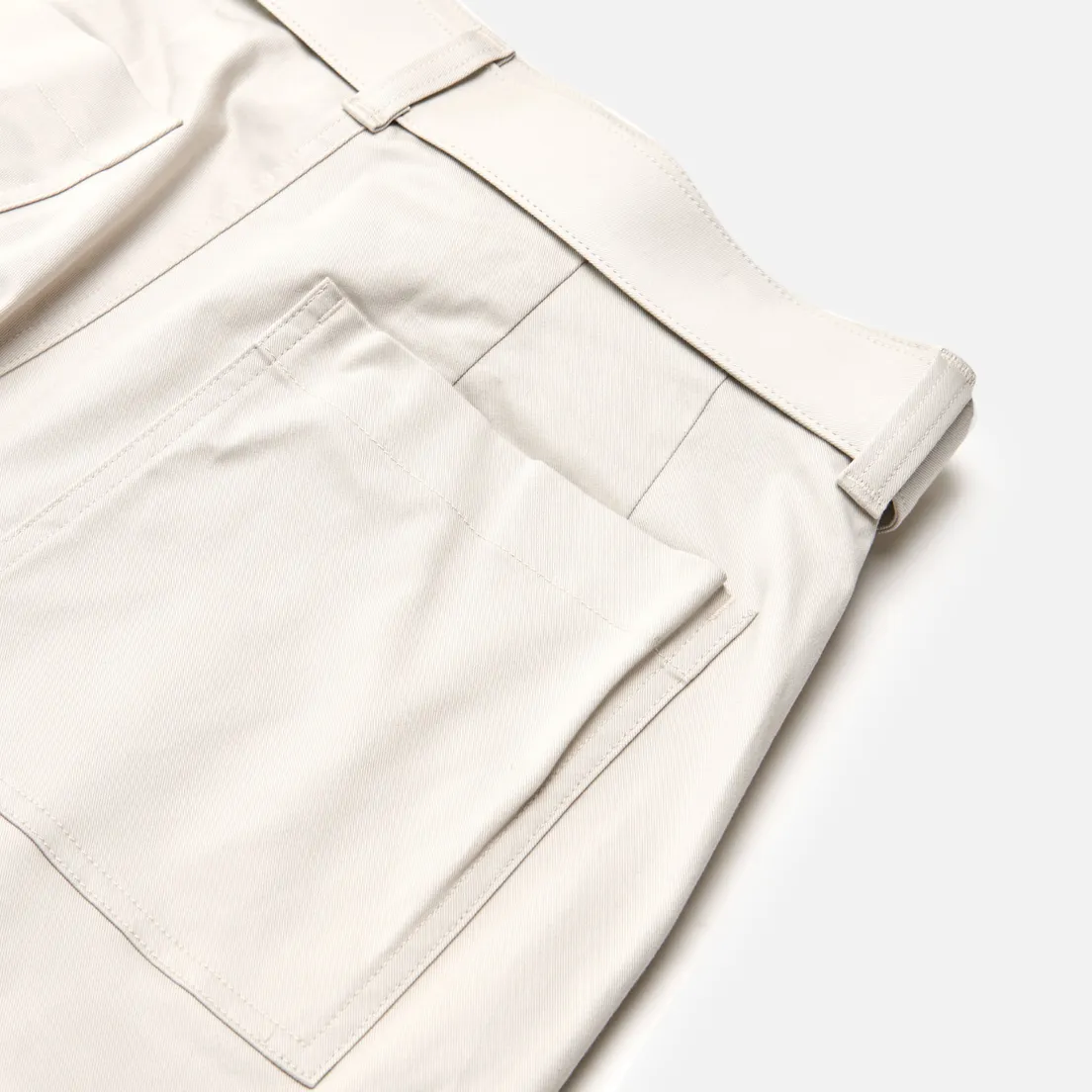 SOPHNET. Мужские брюки Stretch Chino Belted Tuck Hem Code Tapered