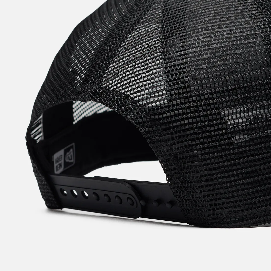 SOPHNET. Кепка x New Era Mesh