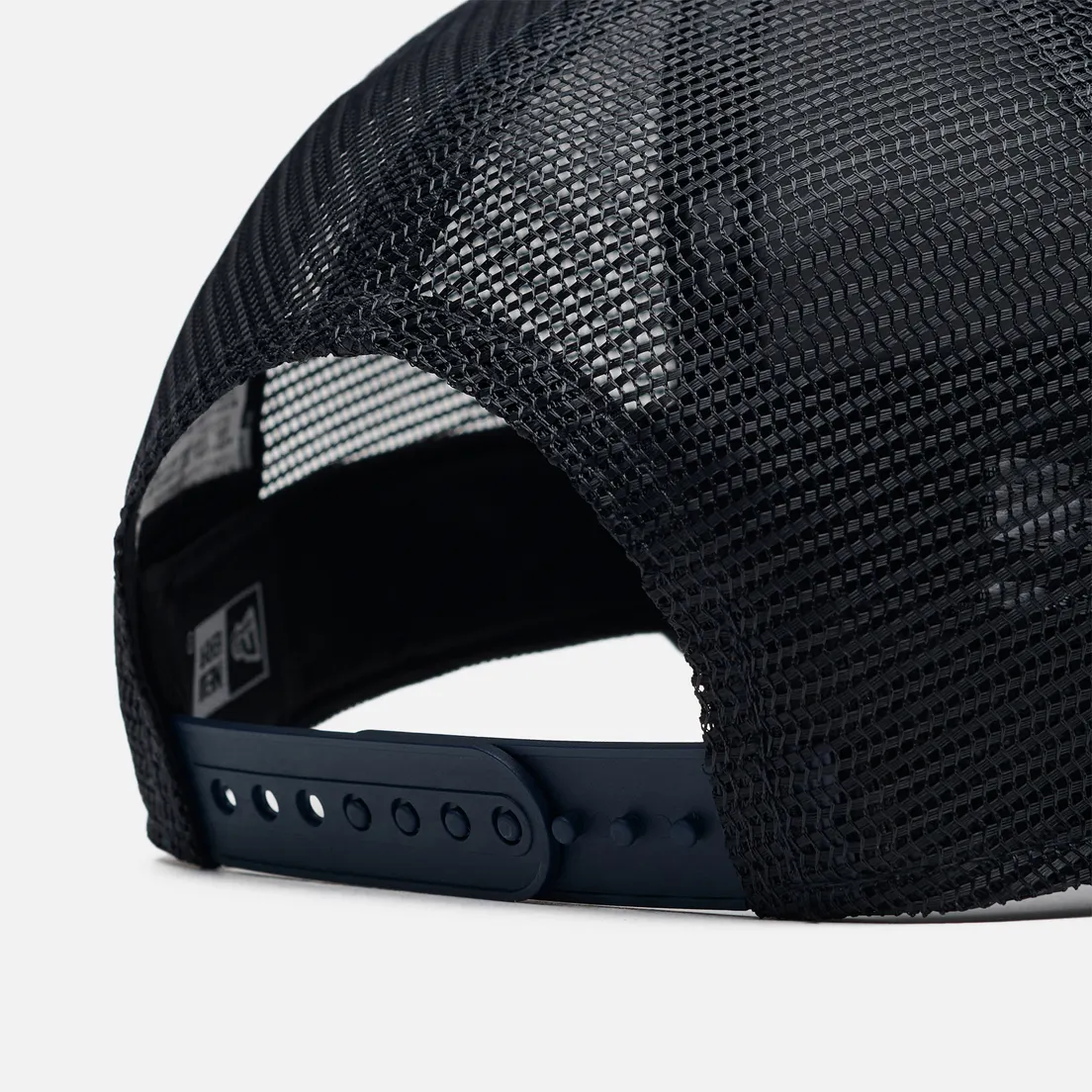 SOPHNET. Кепка x New Era Mesh