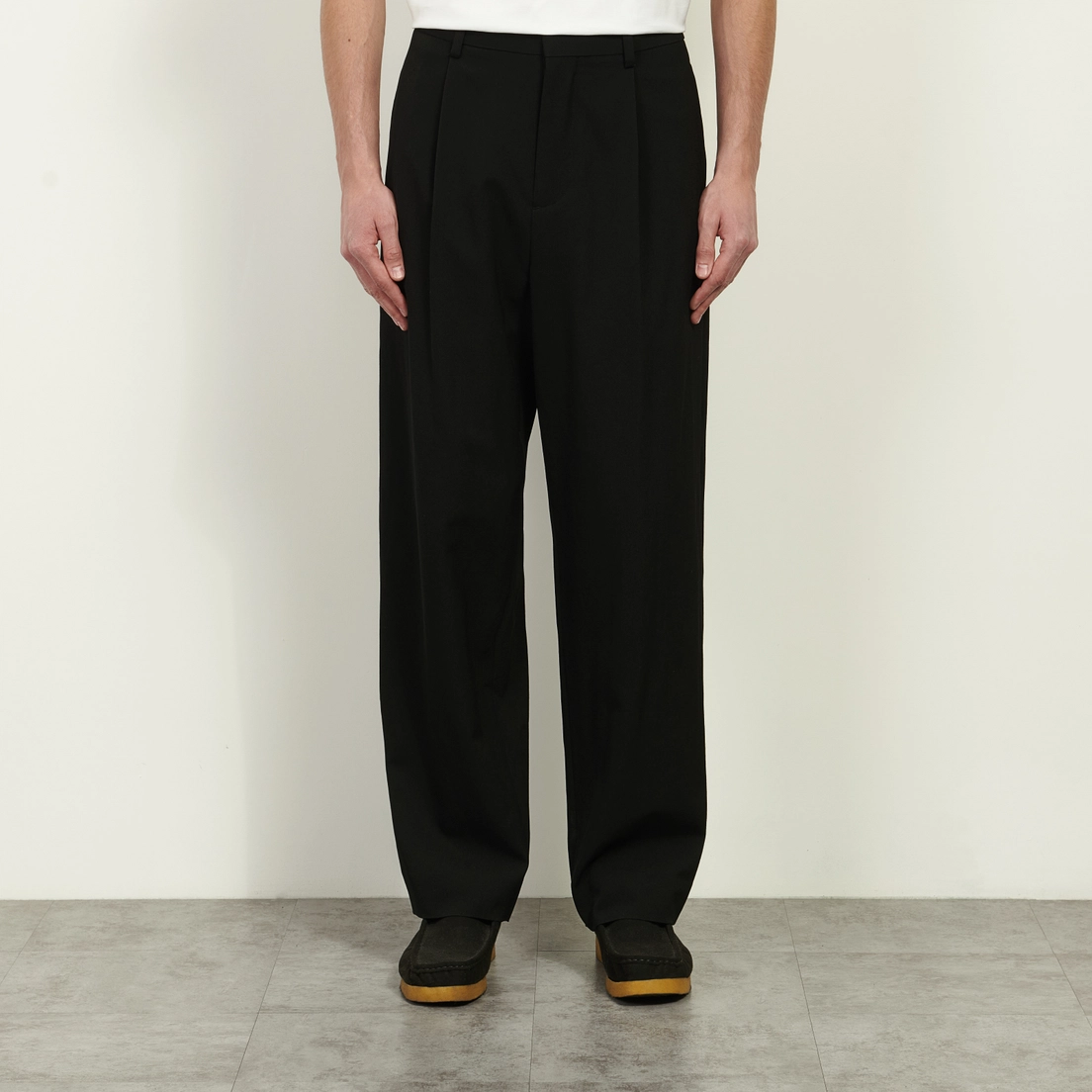 SOPHNET. Мужские брюки Washer Wool Relax-Fit Tuck Slacks