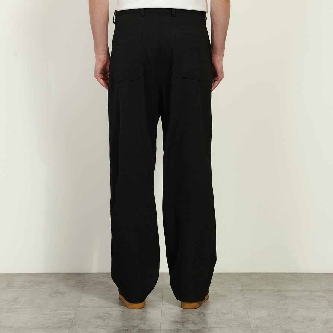 SOPHNET. Мужские брюки Washer Wool Relax-Fit Tuck Slacks