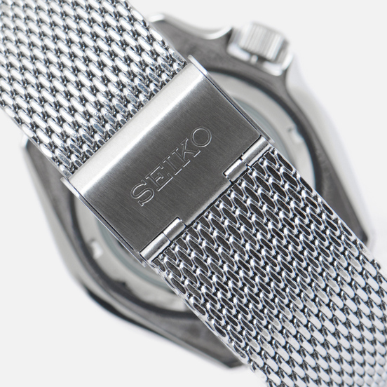 Наручные часы Seiko SRPD69K1S Seiko 5 Sports Silver/Red/Red