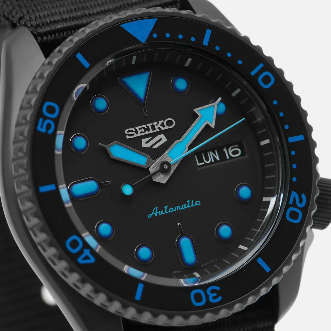 Seiko Наручные часы SRPD81K1S Seiko 5 Sports