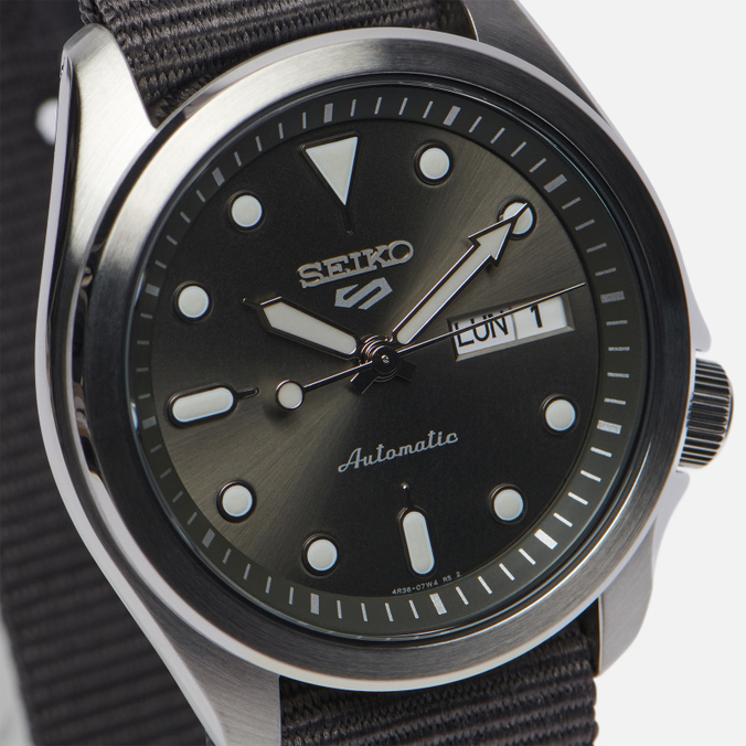 Наручные часы Seiko, цвет серый, размер UNI SRPE61K1S SRPE61K1S Seiko 5 Sports - фото 3