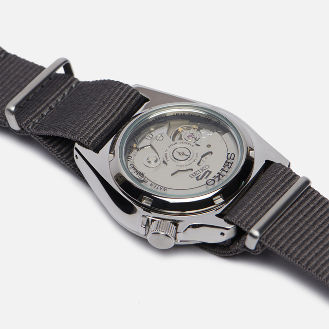 Наручные часы Seiko, цвет серый, размер UNI SRPE61K1S SRPE61K1S Seiko 5 Sports - фото 4