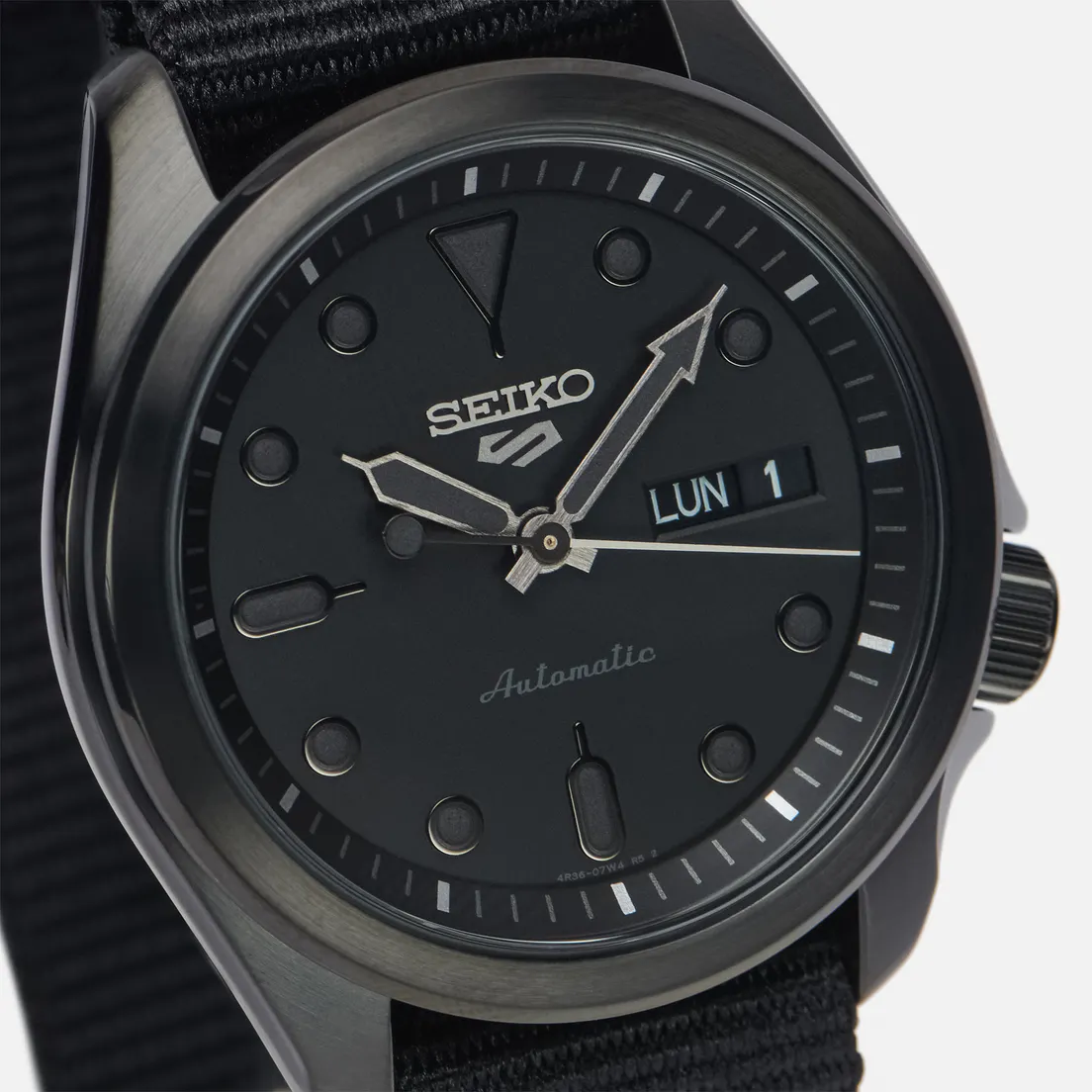 Seiko Наручные часы SRPE69K1S Seiko 5 Sports