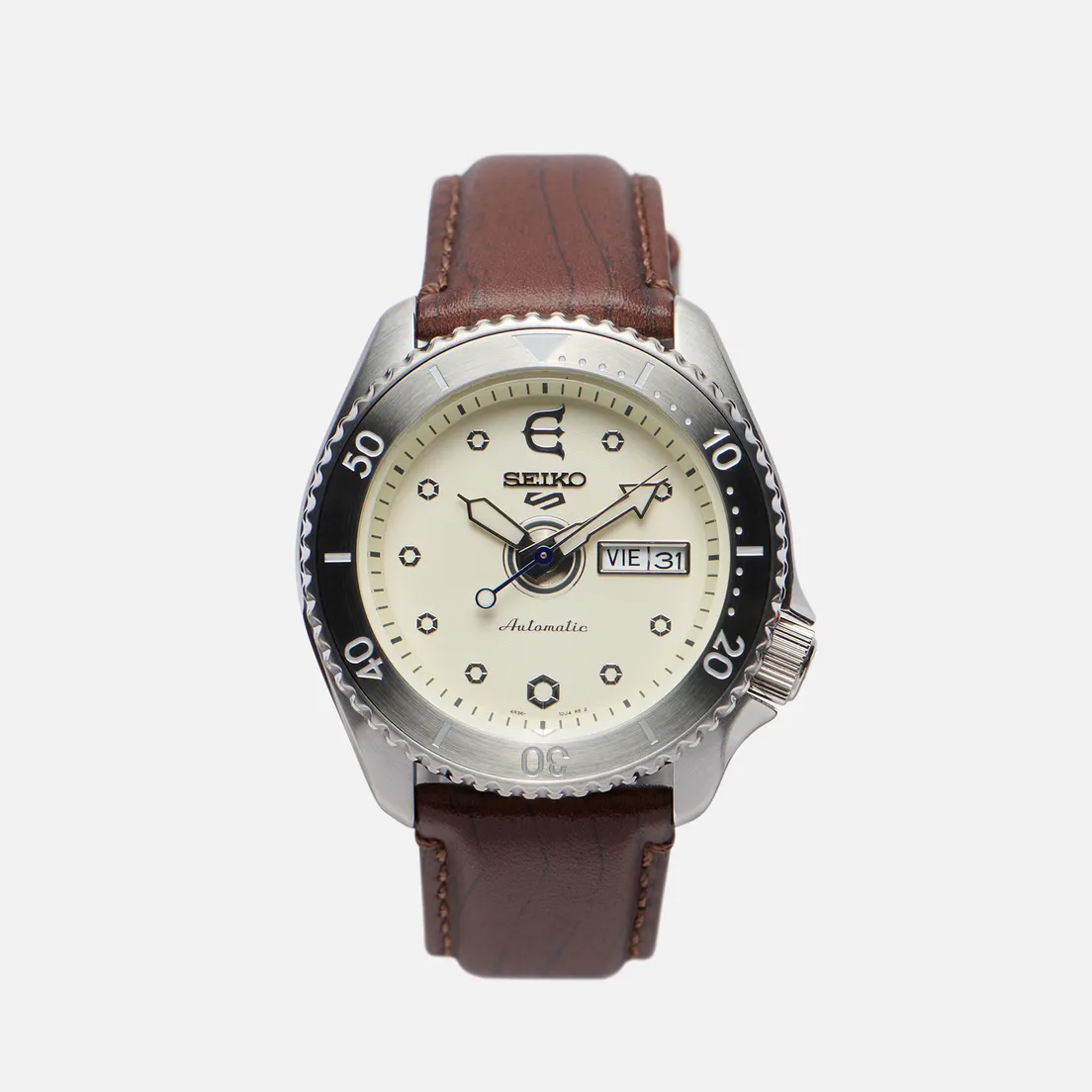 Seiko Наручные часы x Evisen Skateboards SRPF93K1S Seiko 5 Sports