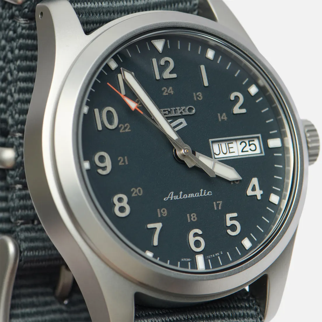 Seiko Наручные часы SRPG31K1S Seiko 5 Sports