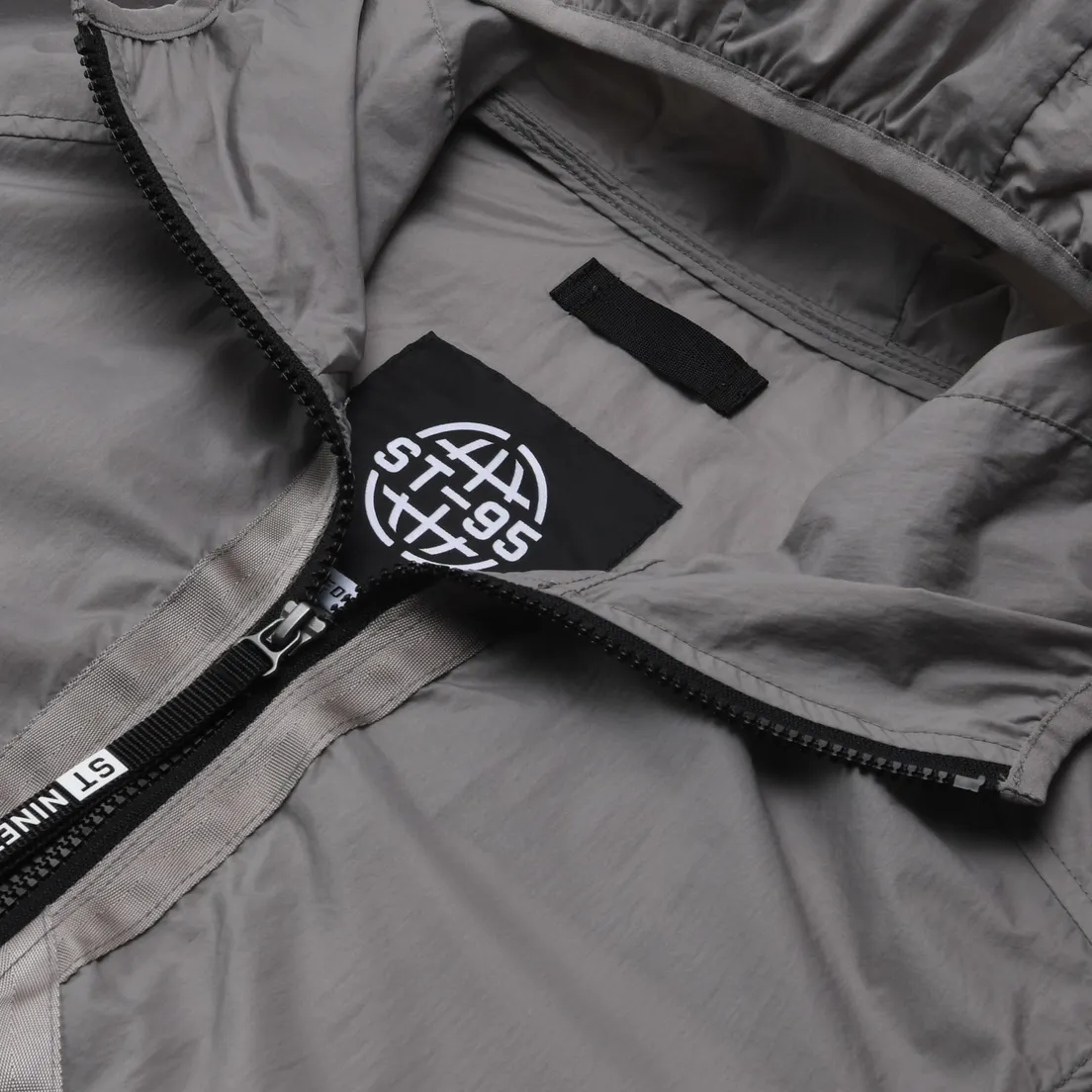 ST-95 Мужская куртка ветровка Helio Hooded