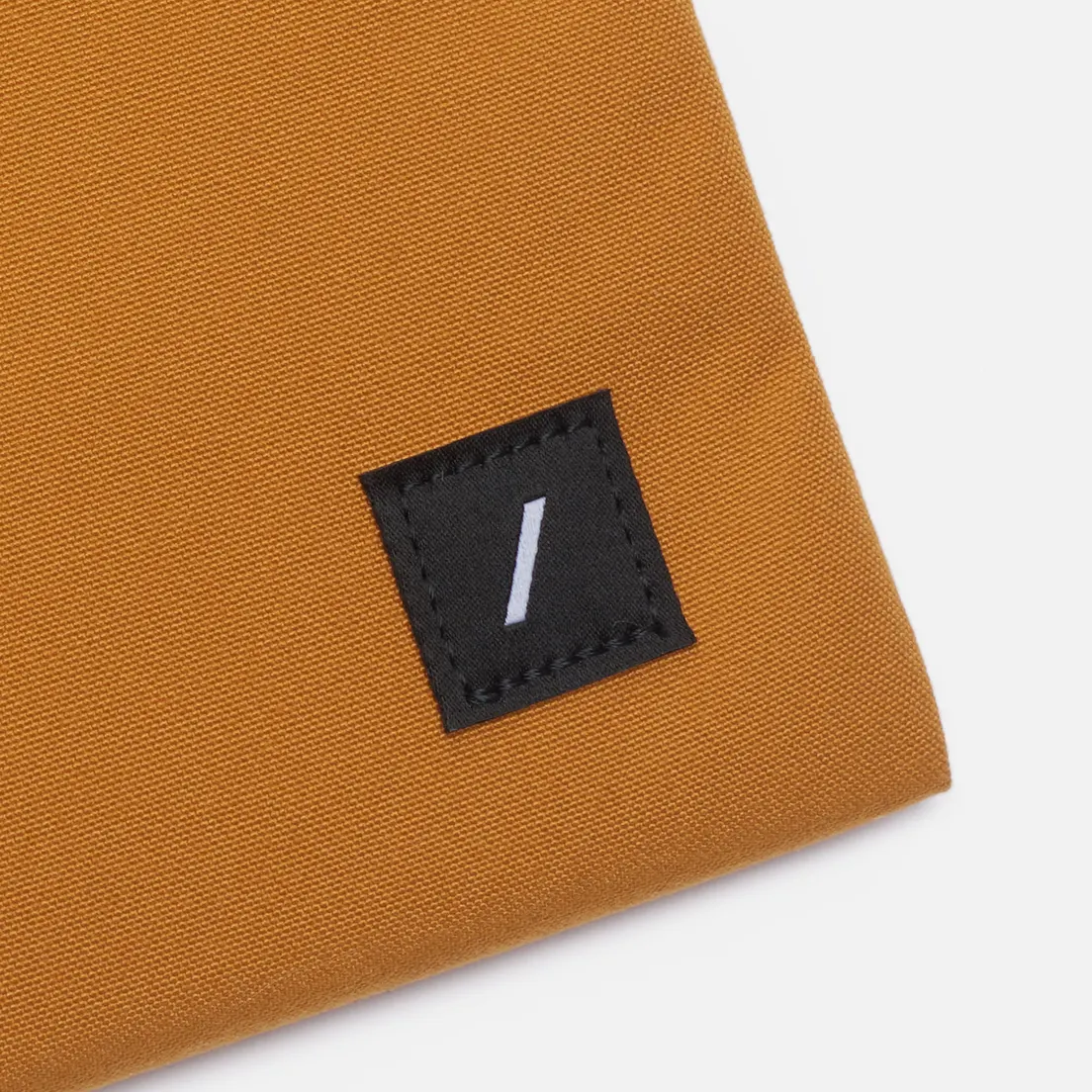 Native Union Чехол Stow Lite Macbook 16