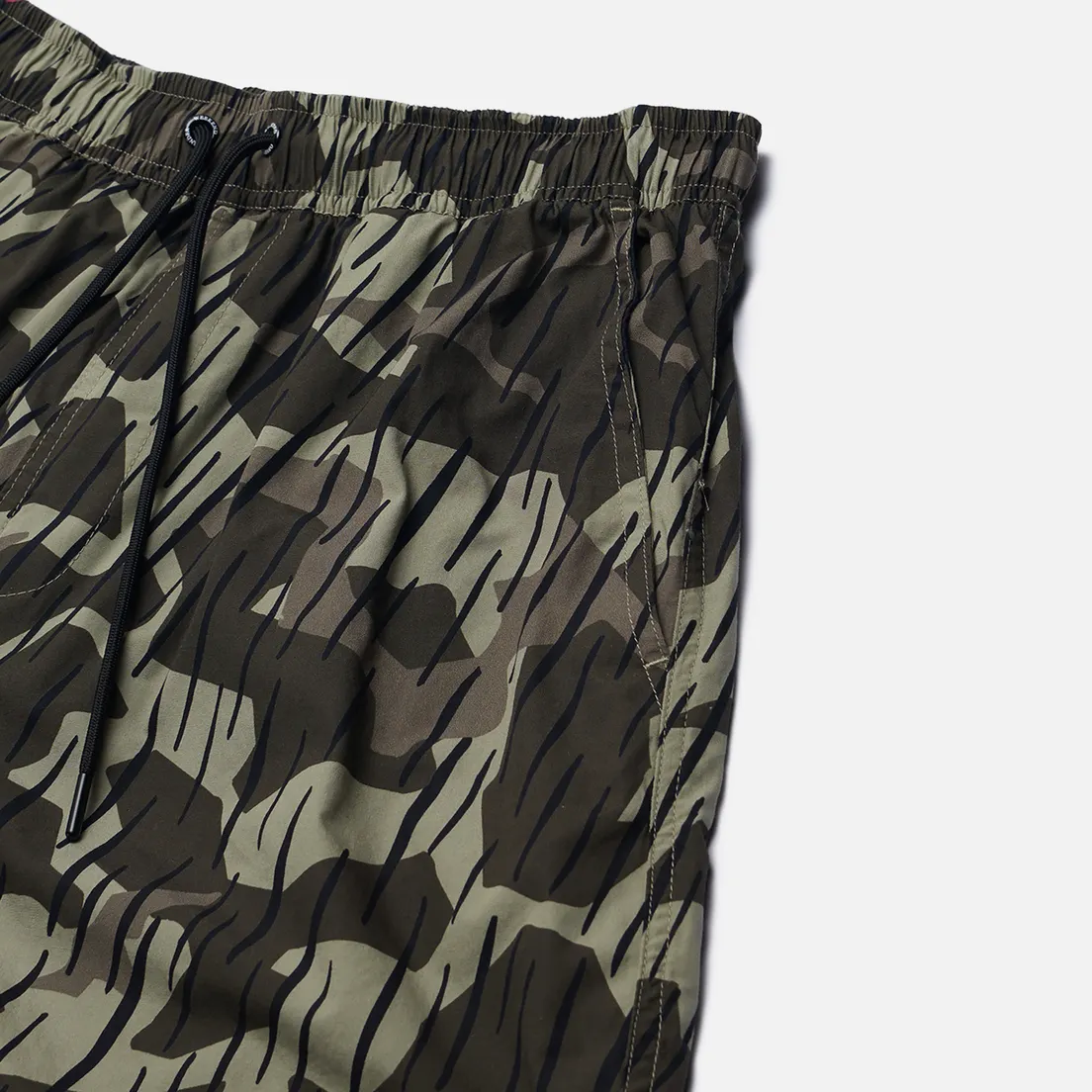Weekend Offender Мужские шорты Anzio Camo