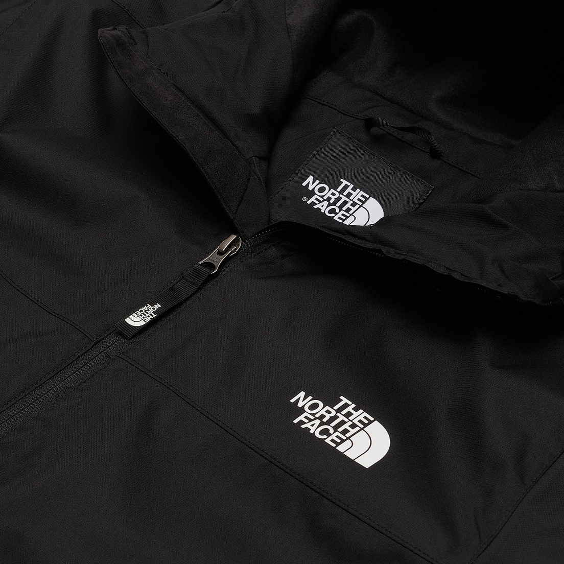 The North Face Мужская куртка ветровка Black Box Mountain Q