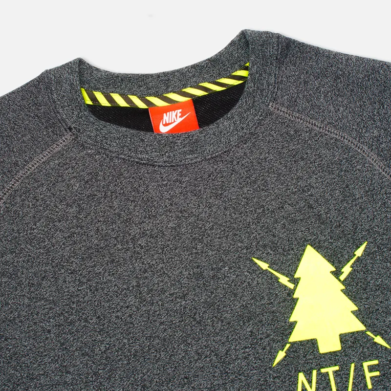 Nike Мужская толстовка Track And Field Asymmetrical Crew