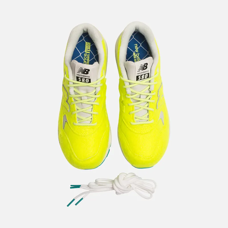 New Balance Мужские кроссовки x Mita Sneakers The Battle Surfaces MRT580
