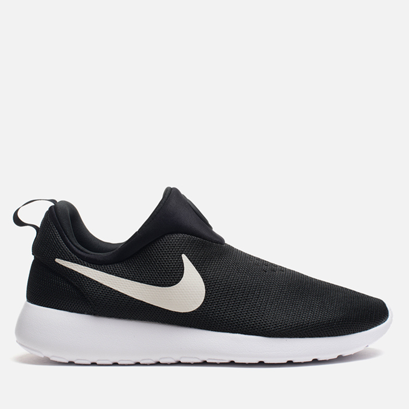 Nike slip on black best sale