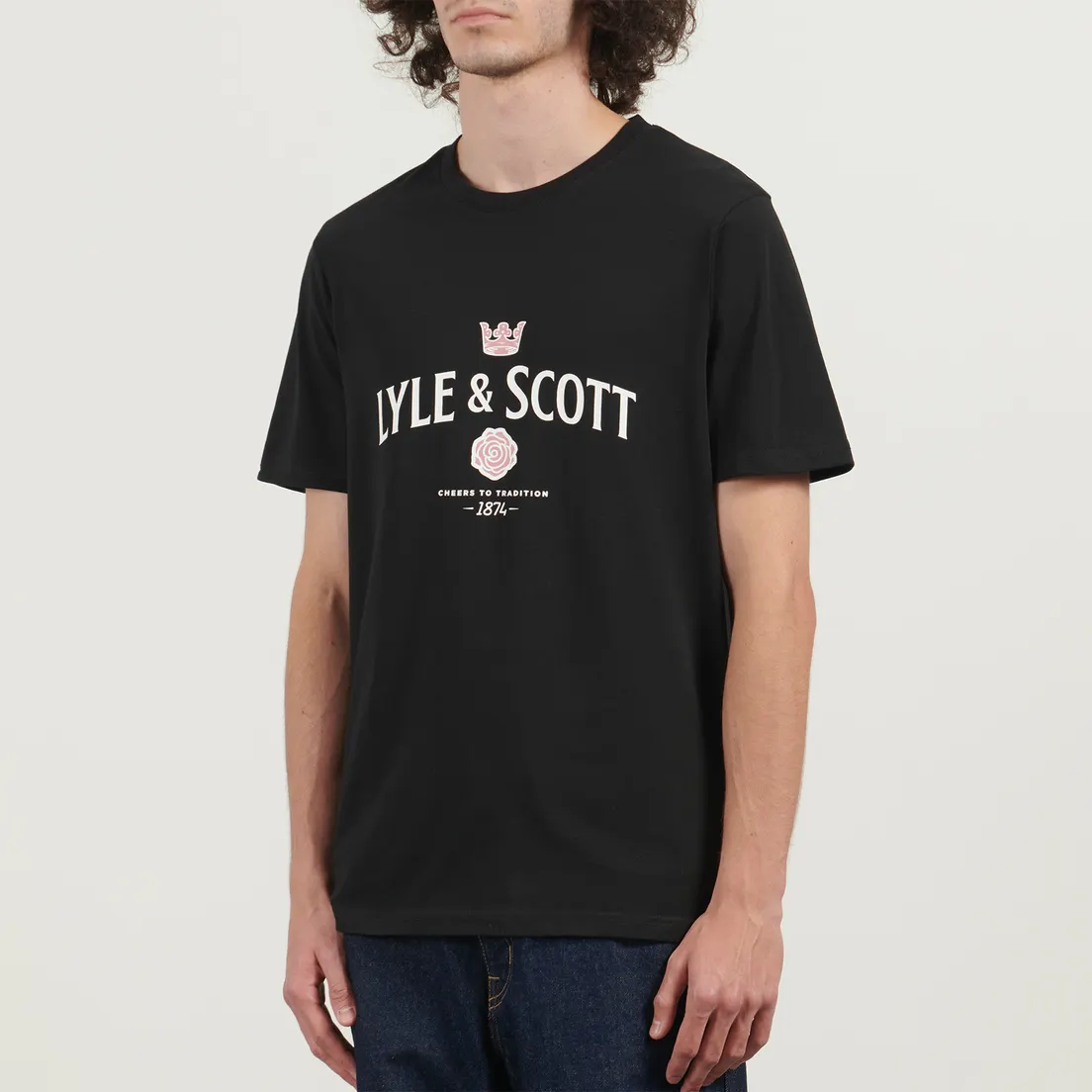 Lyle & Scott Мужская футболка Cheers To Tradition Graphic