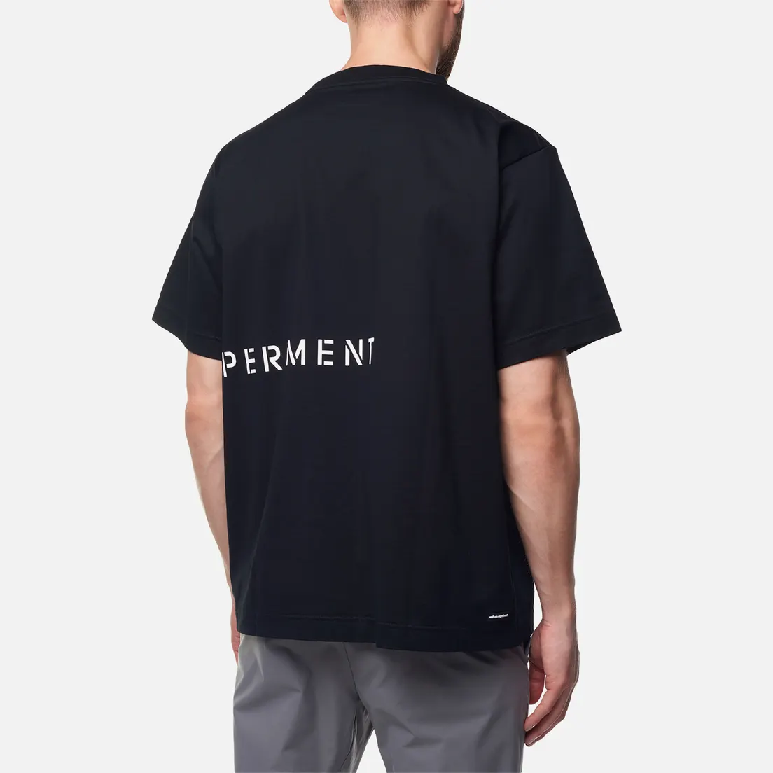 uniform experiment Мужская футболка Authentic Stencil Logo Wide
