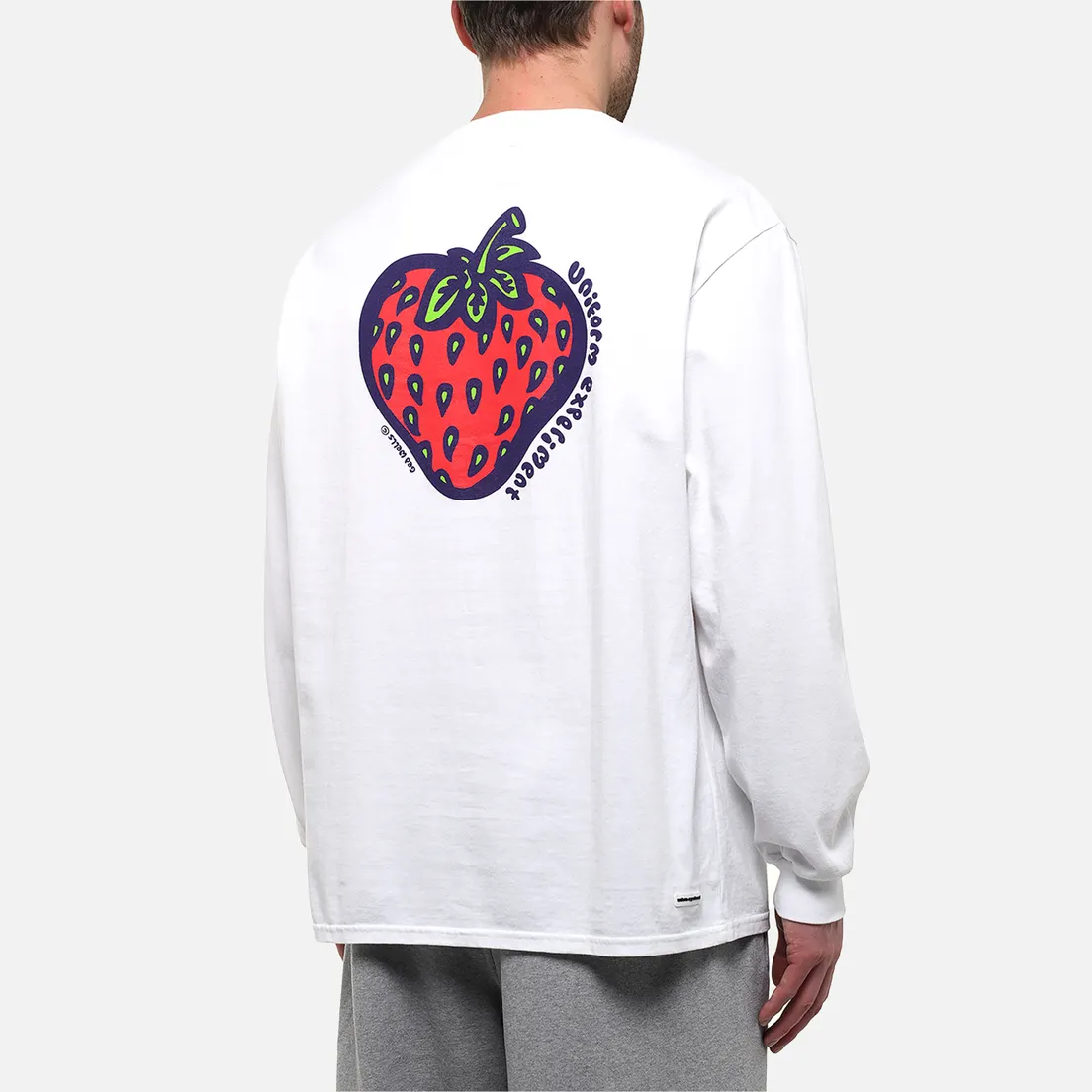 uniform experiment Мужской лонгслив Insane Baggy Strawberry