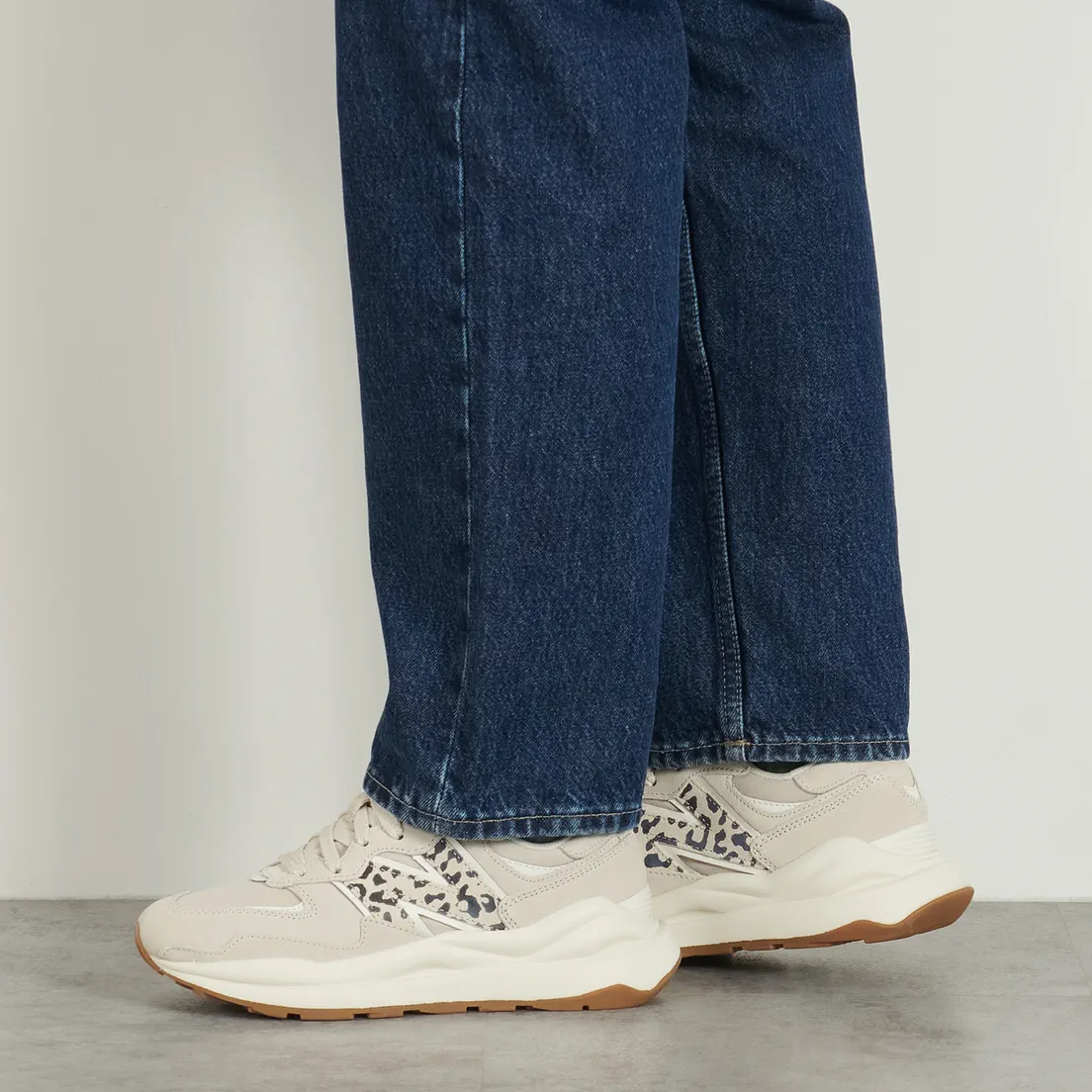 New Balance Женские кроссовки W5740APB