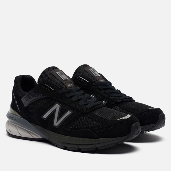 Женские кроссовки New Balance 990v5 Black/Silver