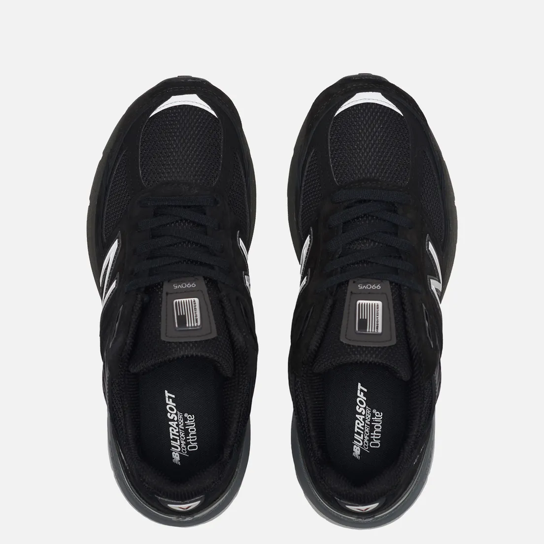 New Balance Женские кроссовки 990v5
