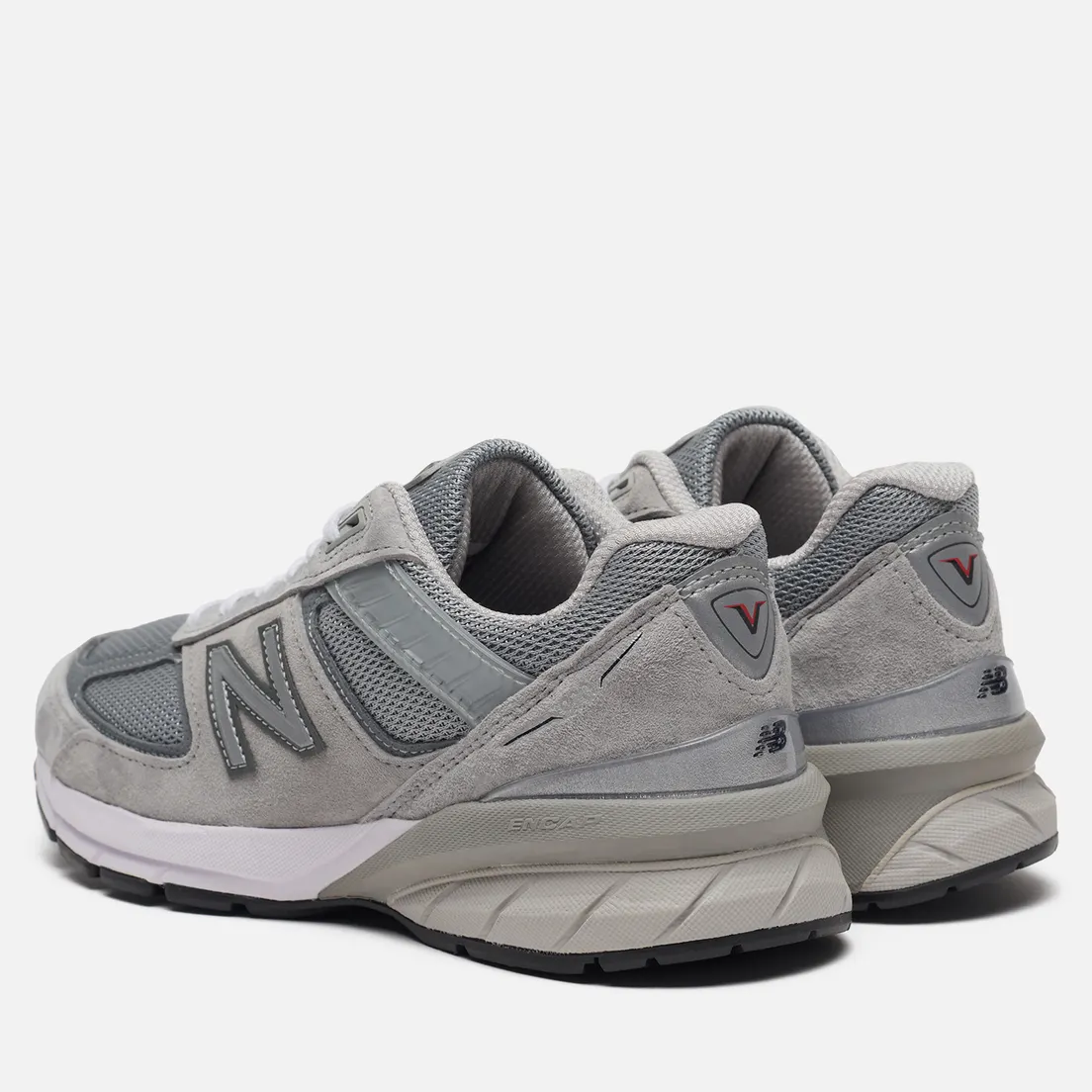 New Balance Женские кроссовки 990v5