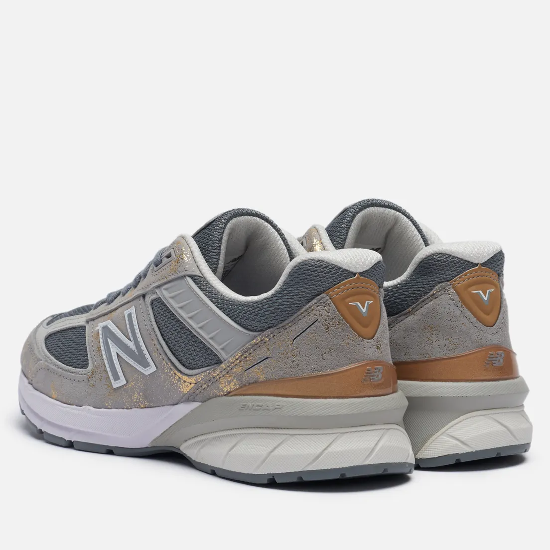 New Balance Женские кроссовки 990v5