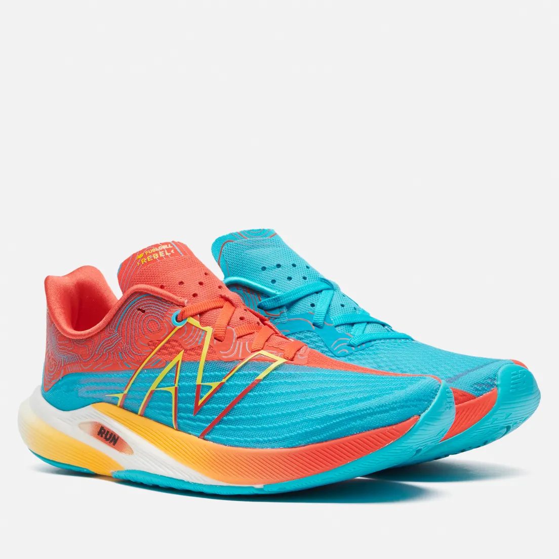 New Balance Женские кроссовки London Edition FuelCell Rebel v2