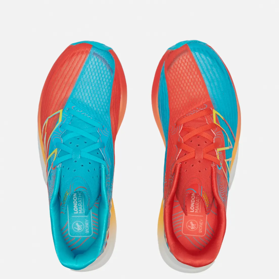 New Balance Женские кроссовки London Edition FuelCell Rebel v2