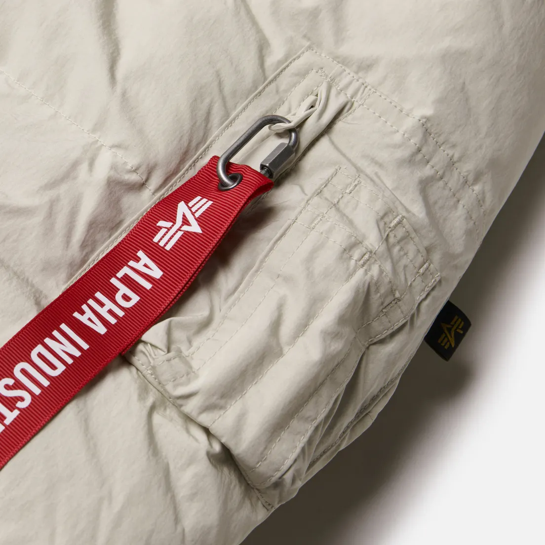 Alpha Industries Женский пуховик Sierra Short