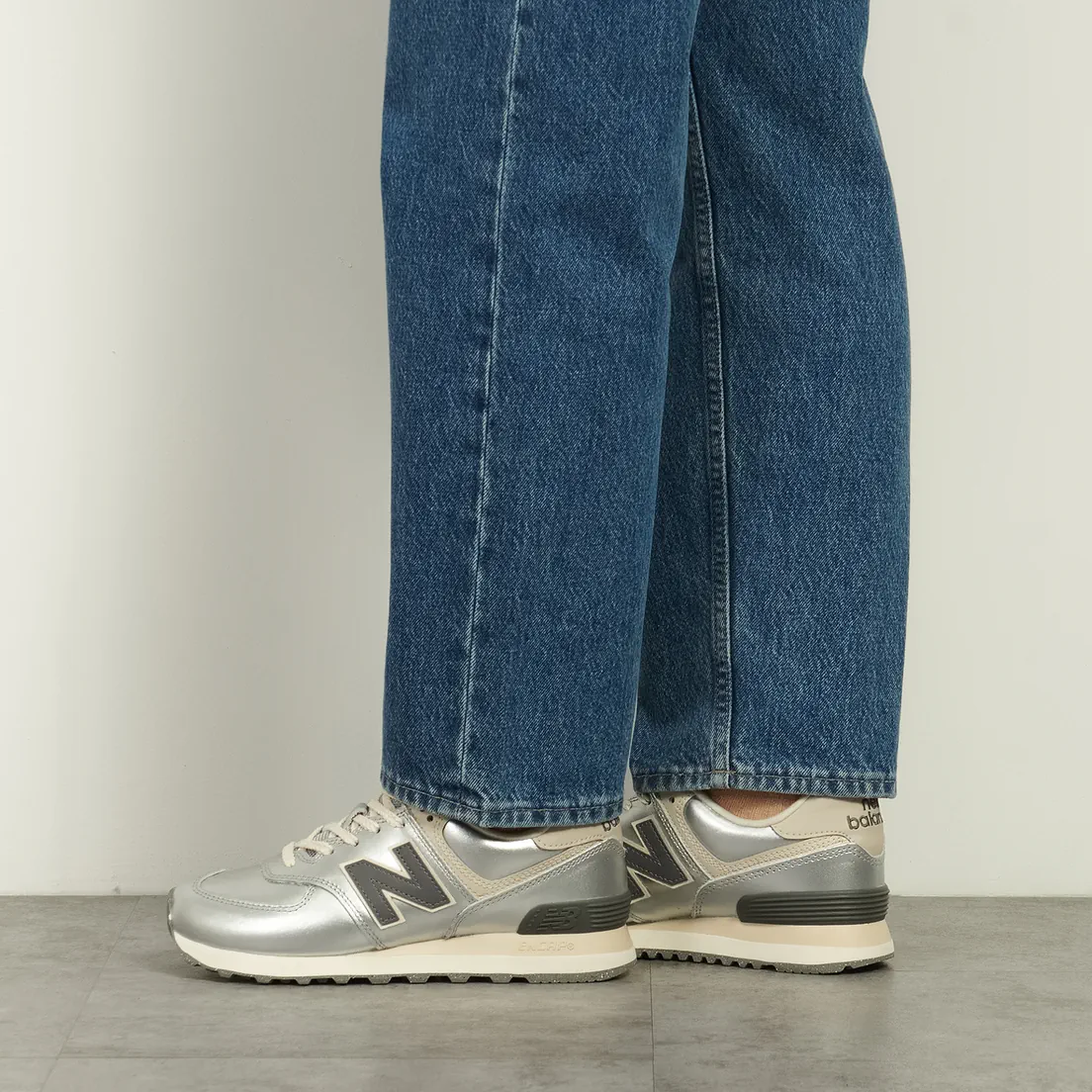 New Balance Женские кроссовки WL574MLG