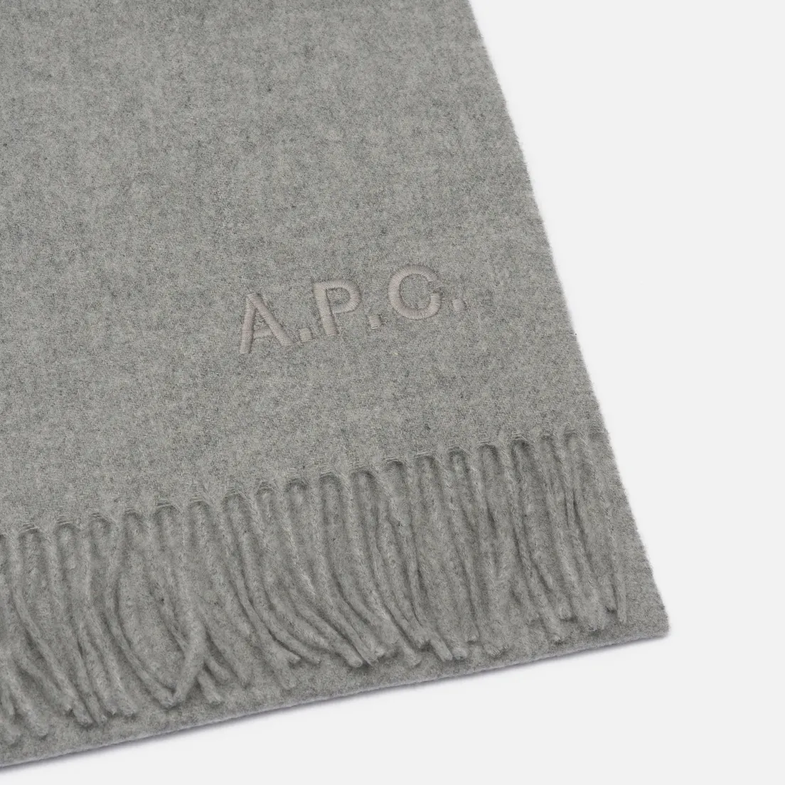 A.P.C. Шарф Ambroise Embroidered
