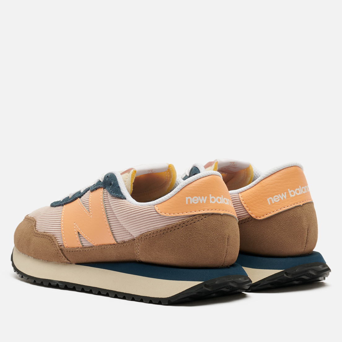 New Balance Женские кроссовки 237 Winter Athletics