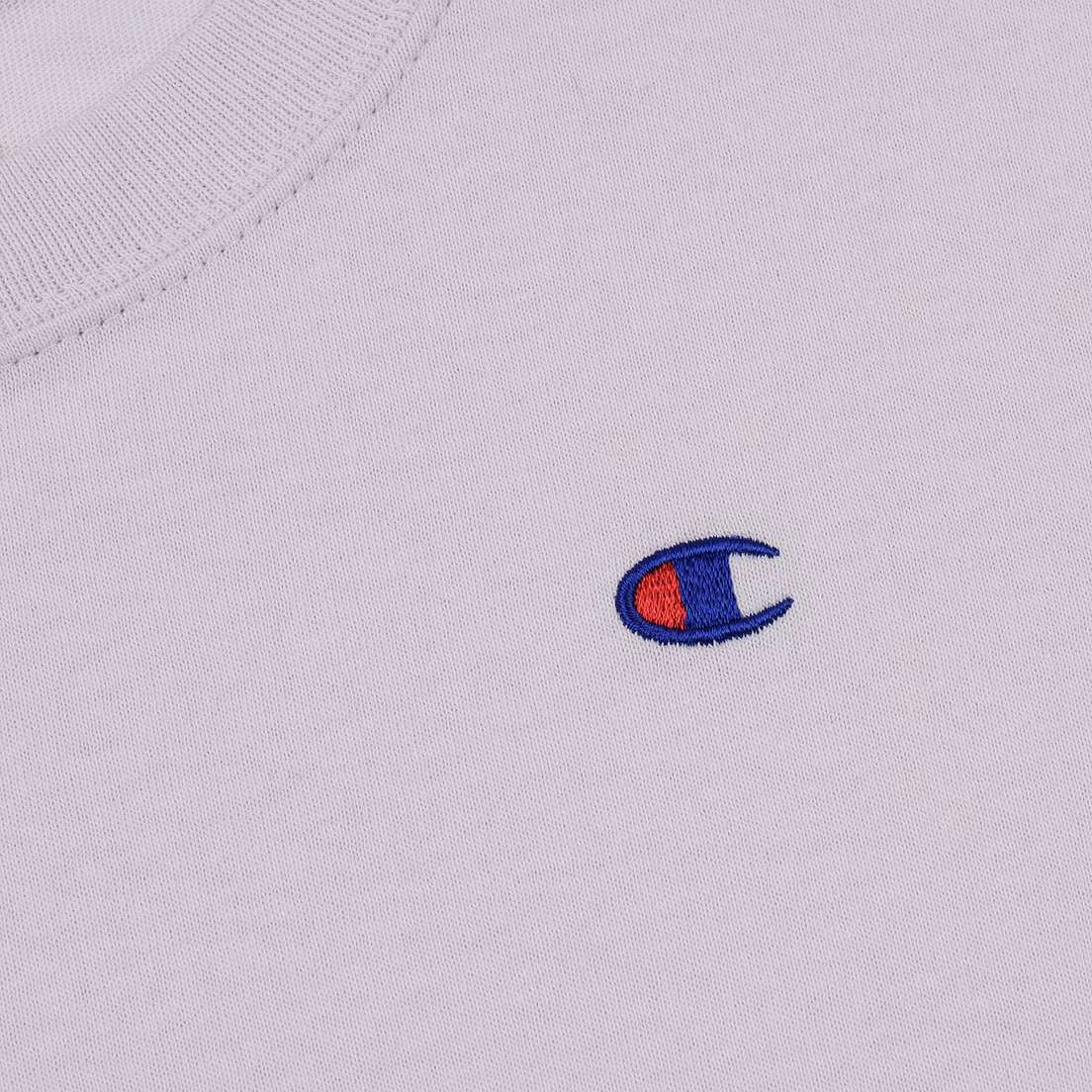 Champion Reverse Weave Женская футболка Logo Embroidered Onto The Chest And Sleeve