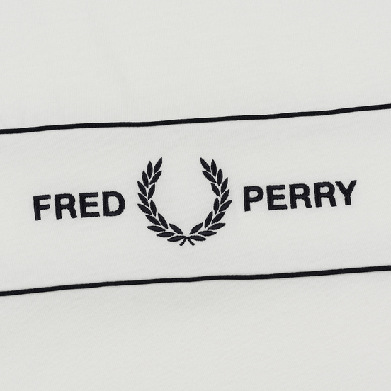 Женская футболка Fred Perry Embroidered Panel Snow White
