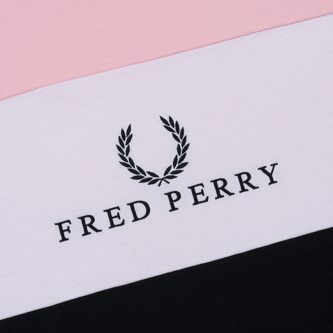 Fred Perry Женская футболка Sports Authentic Embroidered Panel