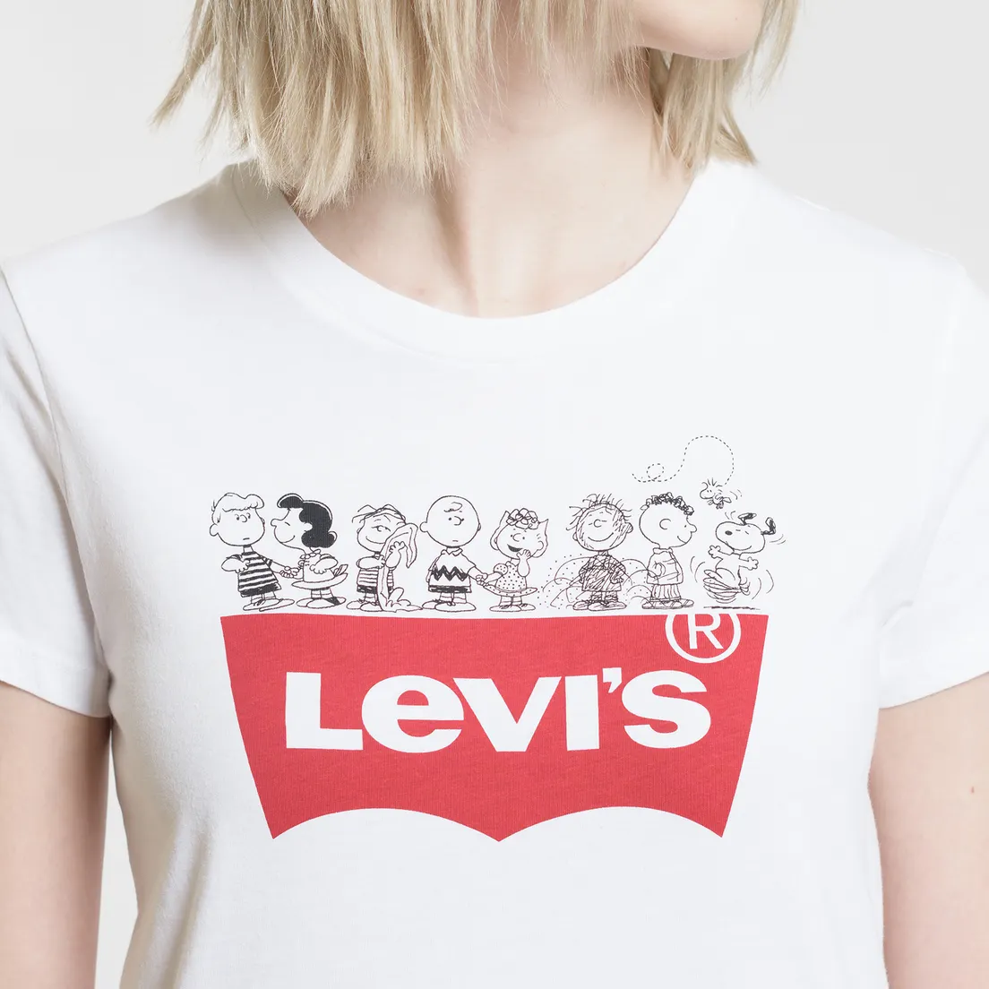 Levi's Женская футболка x Peanuts The Perfect Graphic Snoopy 3