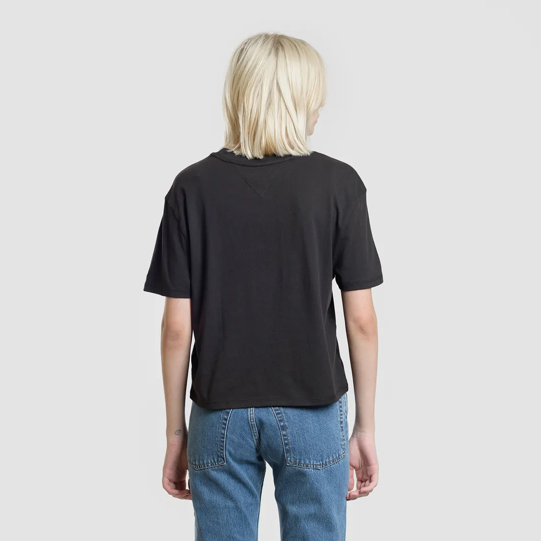 Tommy Jeans Женская футболка Embroidery Graphic