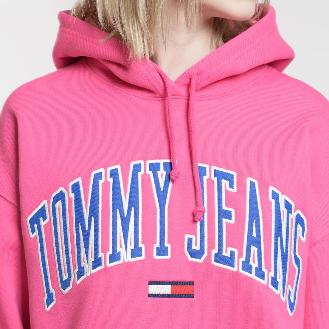 Tommy Jeans Женская толстовка Clean Collegiate Hoodie